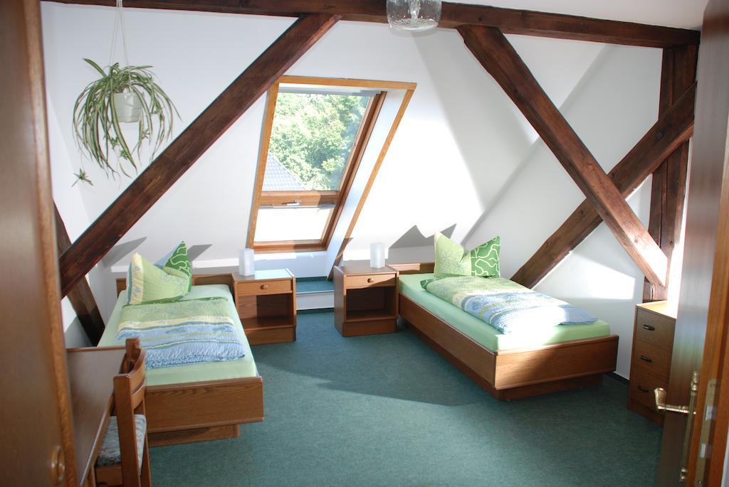 Gasthof Und Pension Frankenthal - Garni Gera Room photo